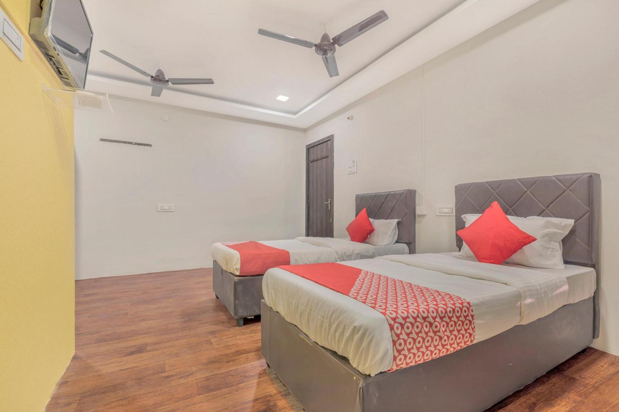 Hotel O Ankitha Grand Kondapur  Exterior photo